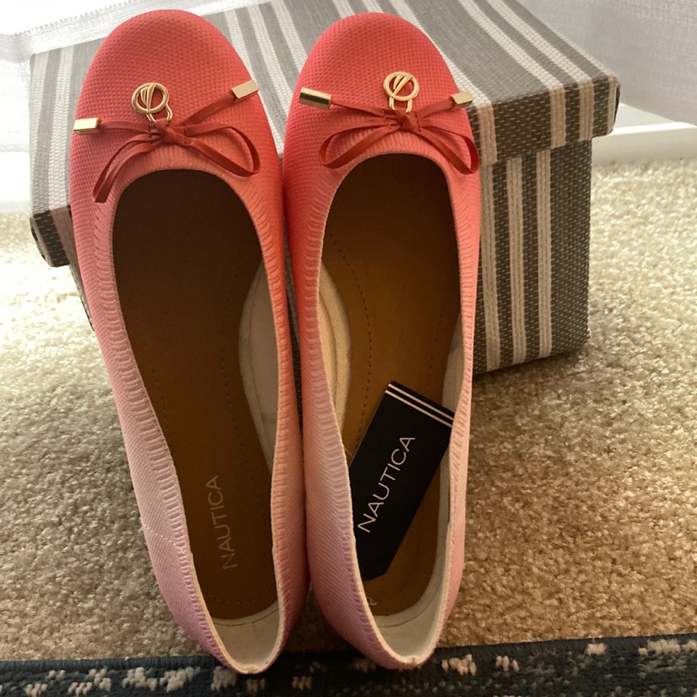 Nautica ballet slippers, flats, Size 8, Ombré